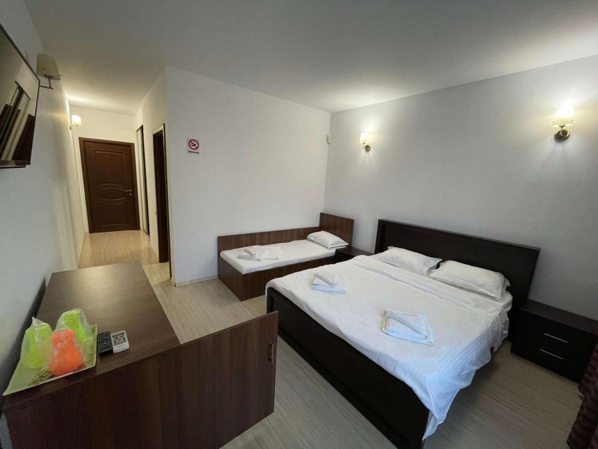 Vila Regal Mamaia Exteriör bild