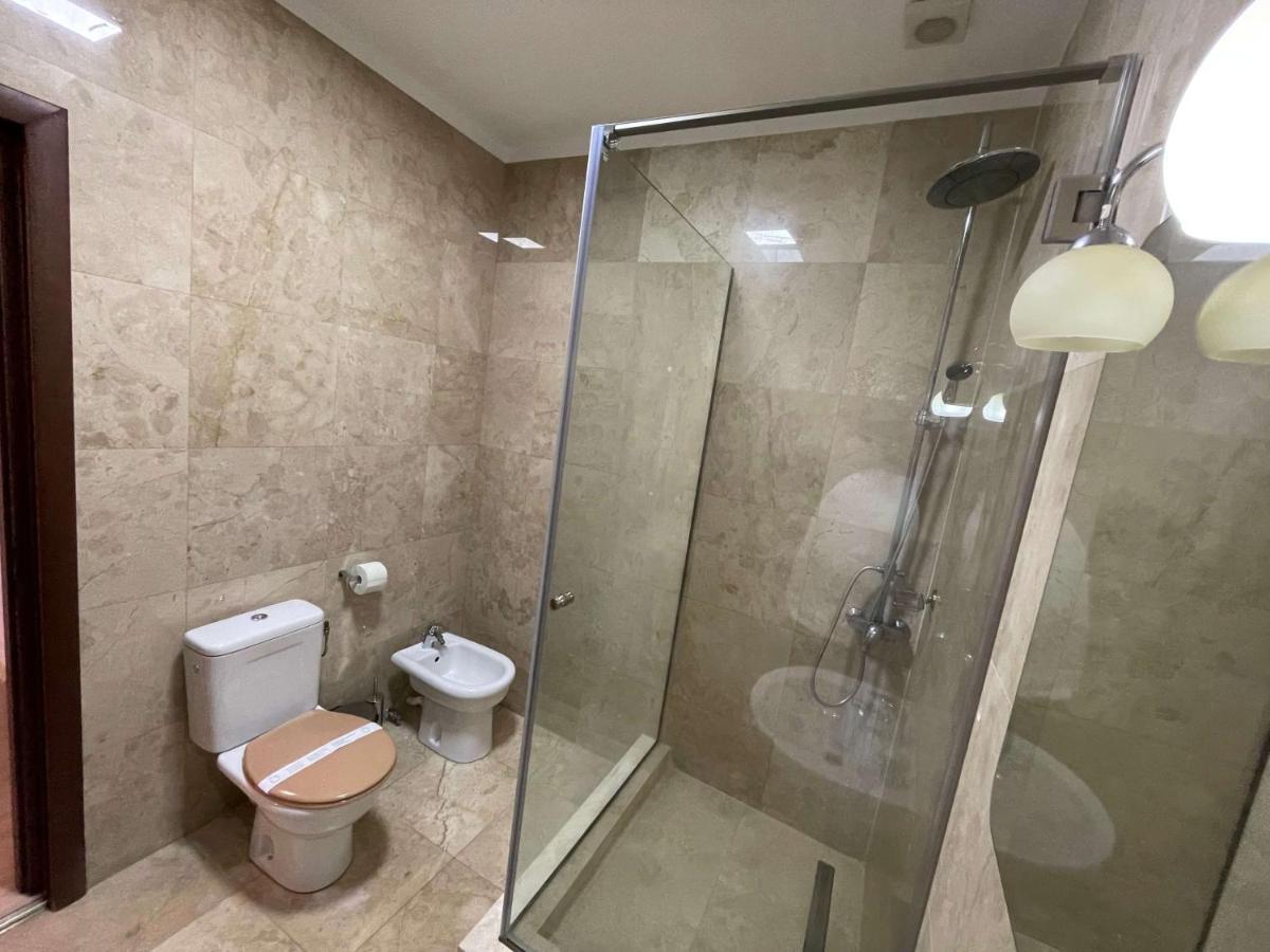 Vila Regal Mamaia Exteriör bild