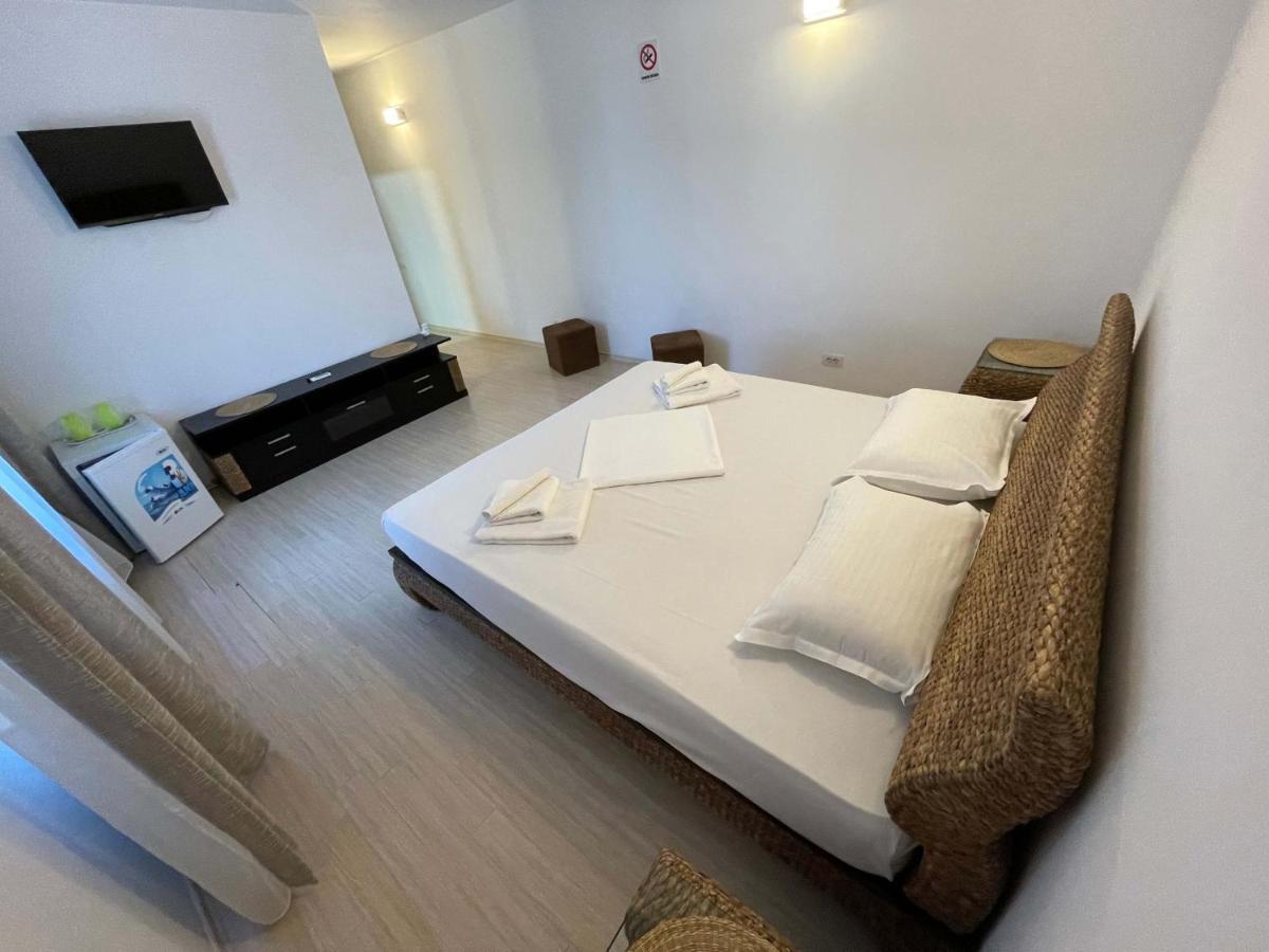 Vila Regal Mamaia Exteriör bild