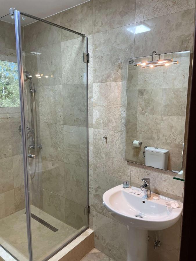 Vila Regal Mamaia Exteriör bild
