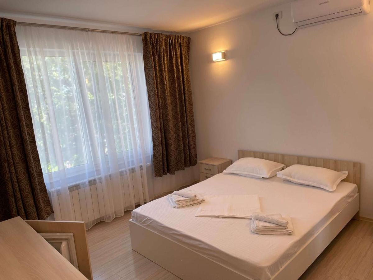 Vila Regal Mamaia Exteriör bild